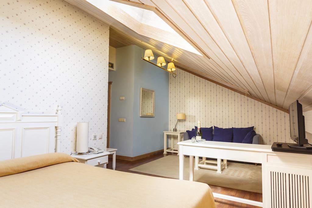 Hotel Azofra Burgos Luaran gambar