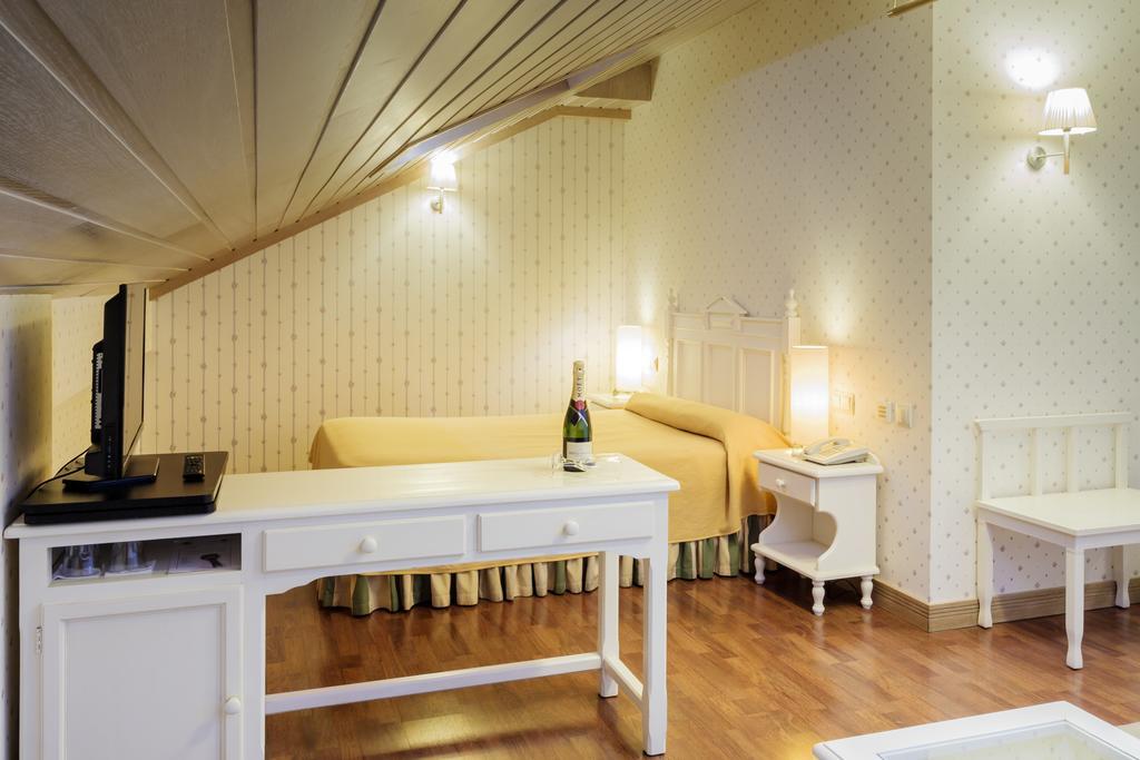 Hotel Azofra Burgos Luaran gambar